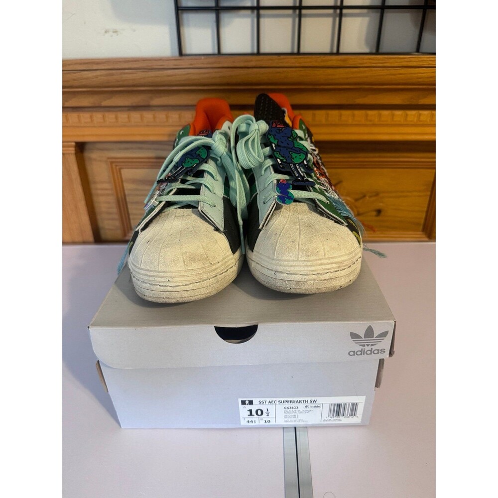 Adidas SIZE 10.5